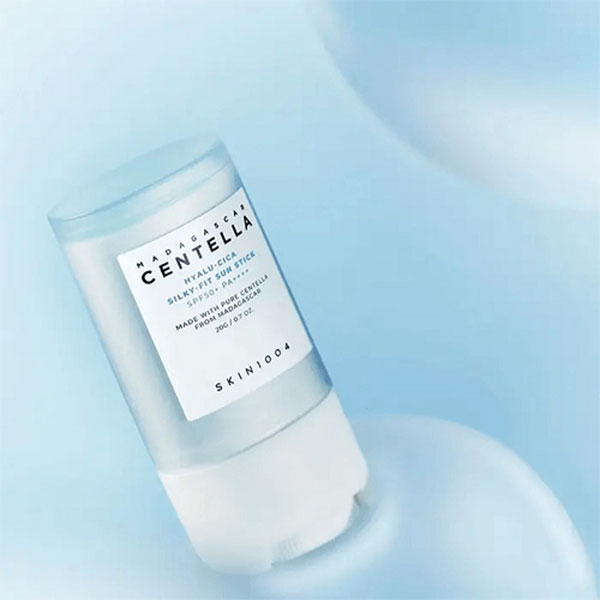 ضد آفتاب استیکی سنتلا اسکین 1004 Centella Hyalu cica Skin 1004 Stick sunscreen