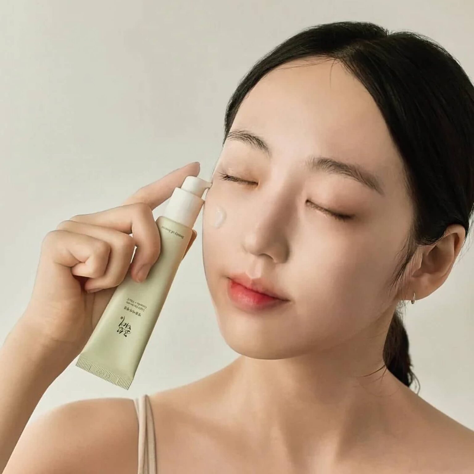 سرم روشن کننده ویتامین سی بیوتی آف جوسان Light On Serum Centella + Vita c 30ml Beauty Of Joseon